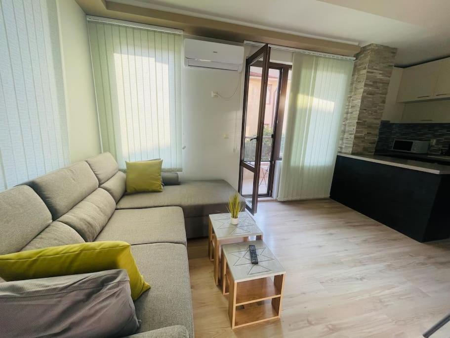 Breeze Apartment Бургас Экстерьер фото